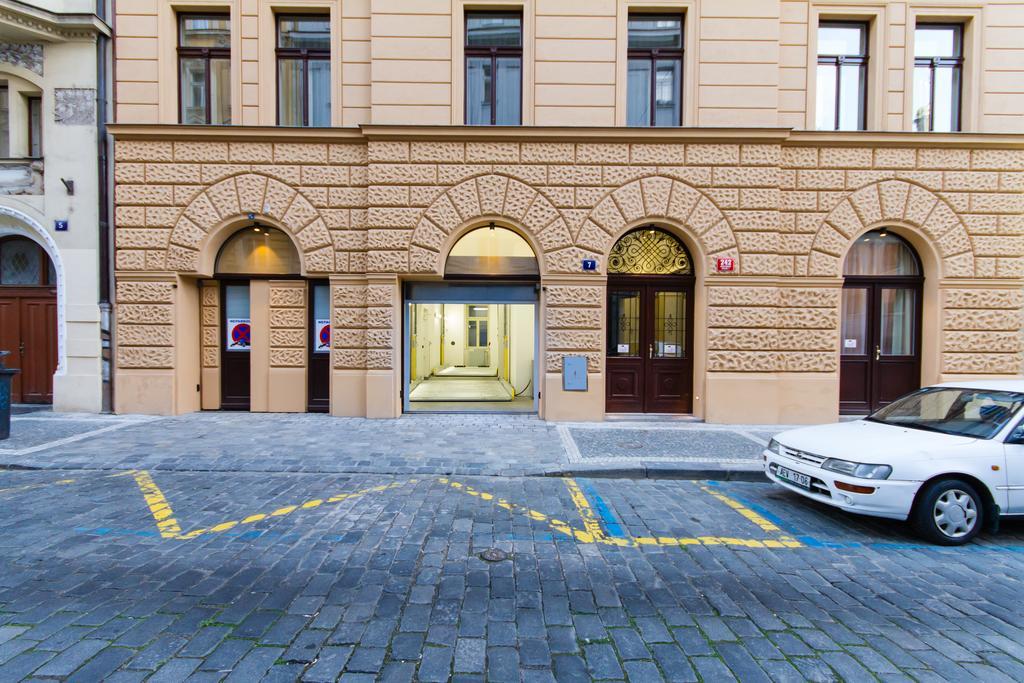 Glamour Excellent Praha